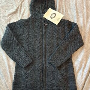 Aran Crafts Dark Gray Wool Sweater, Authenticity certificate